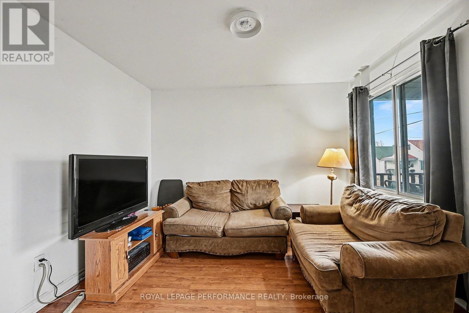 414 GILLESPIE AVENUE - 11