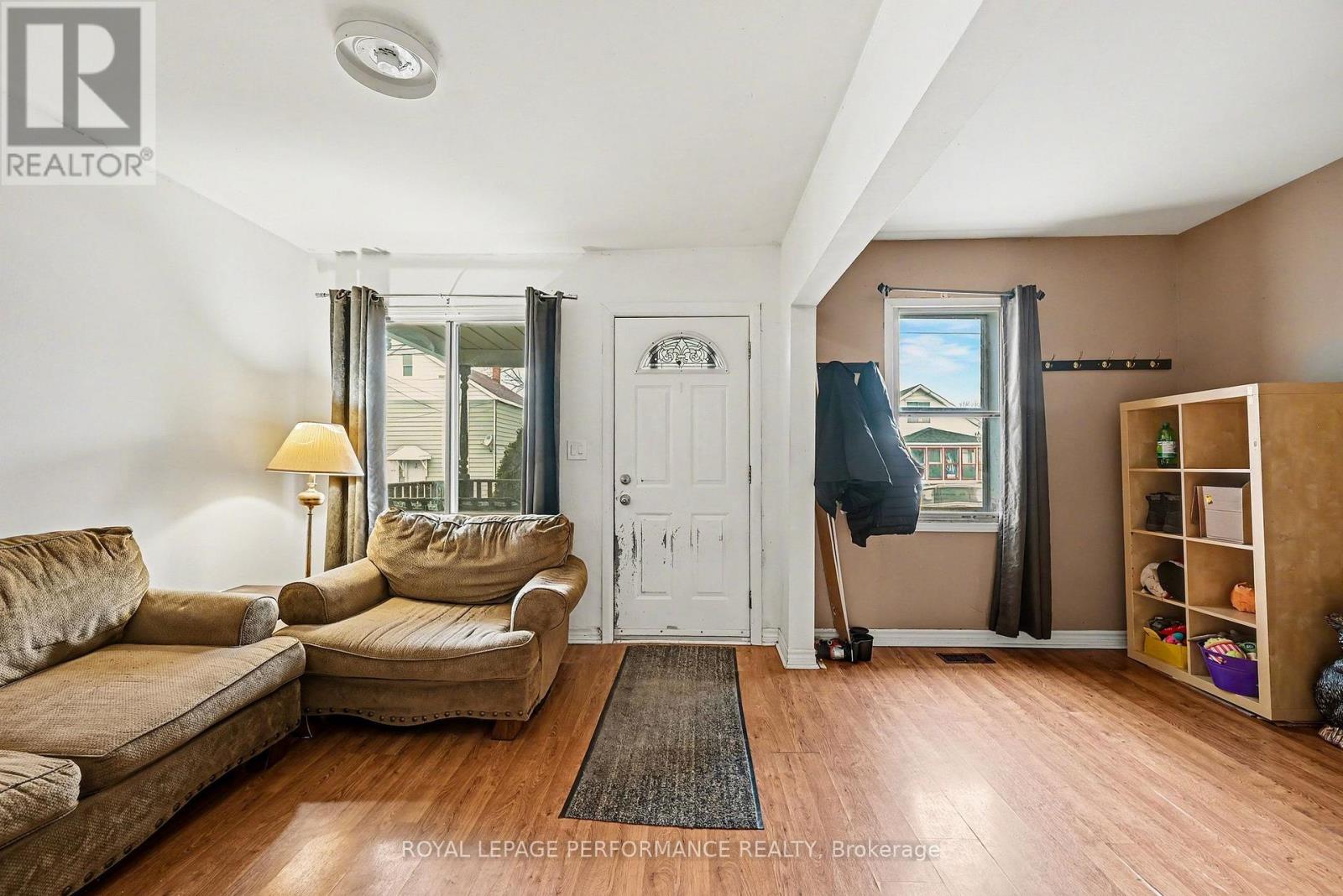 414 GILLESPIE AVENUE - 14