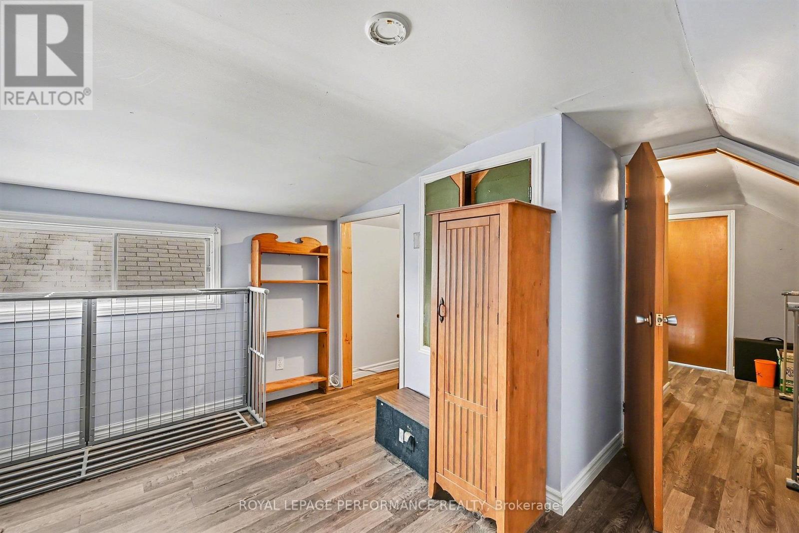414 GILLESPIE AVENUE - 17
