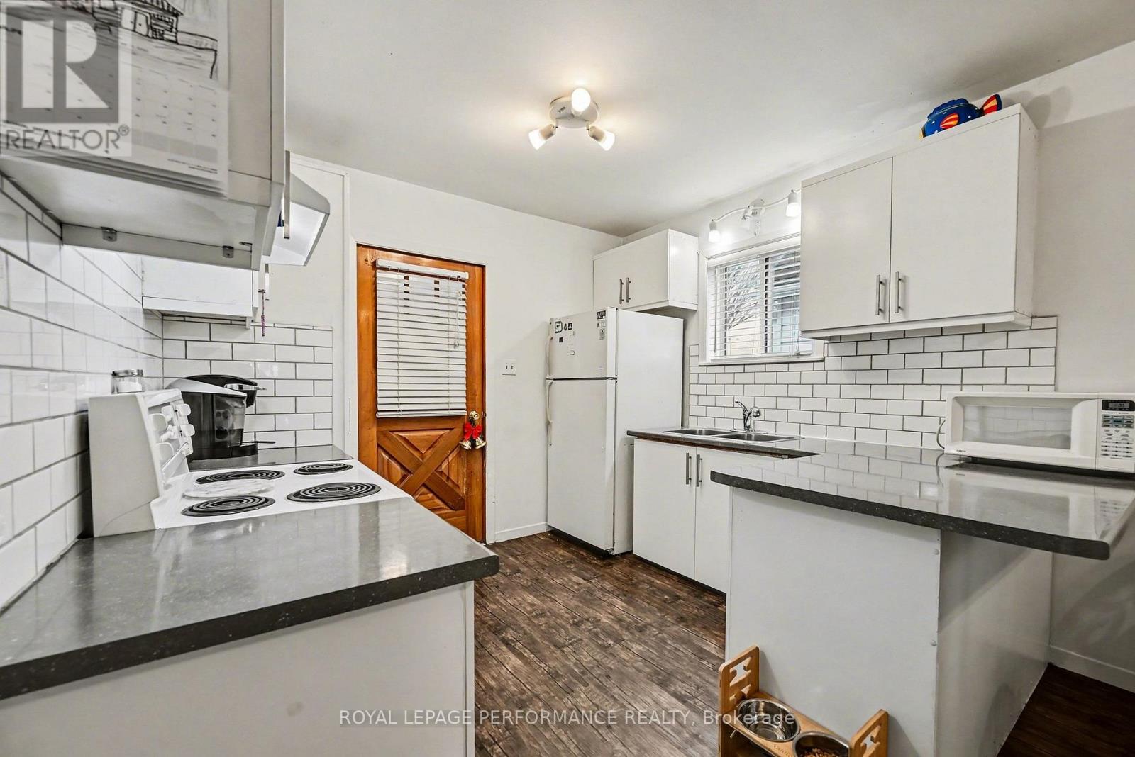 414 GILLESPIE AVENUE - 4