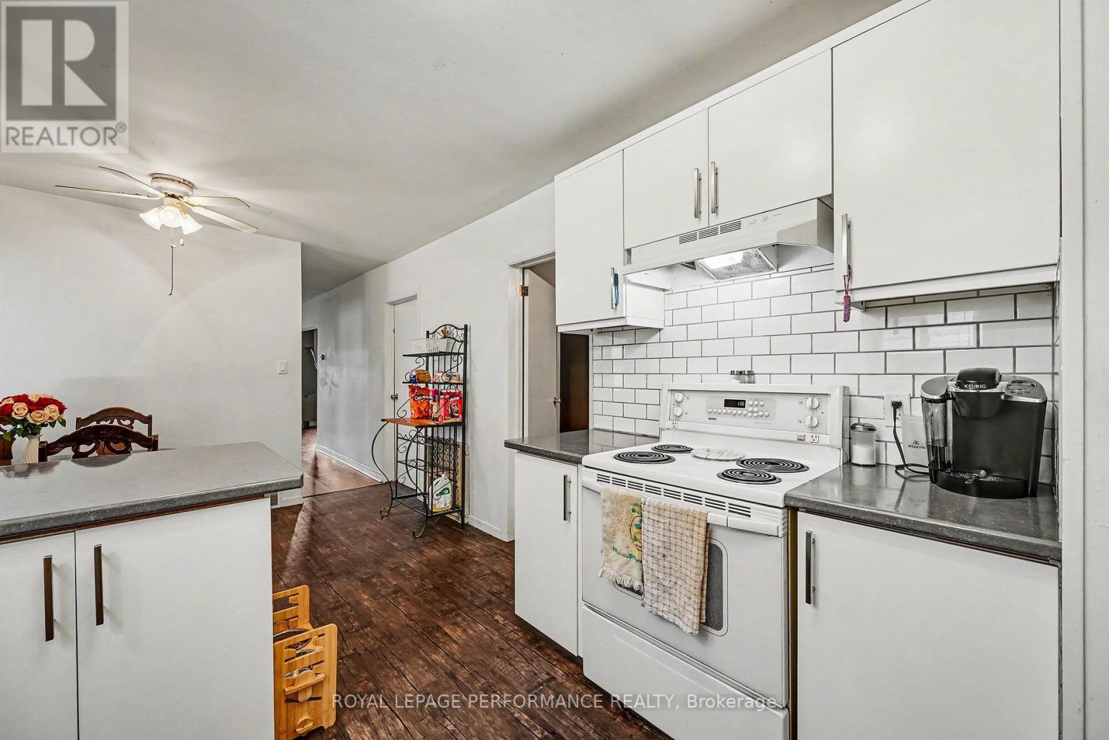 414 GILLESPIE AVENUE - 6