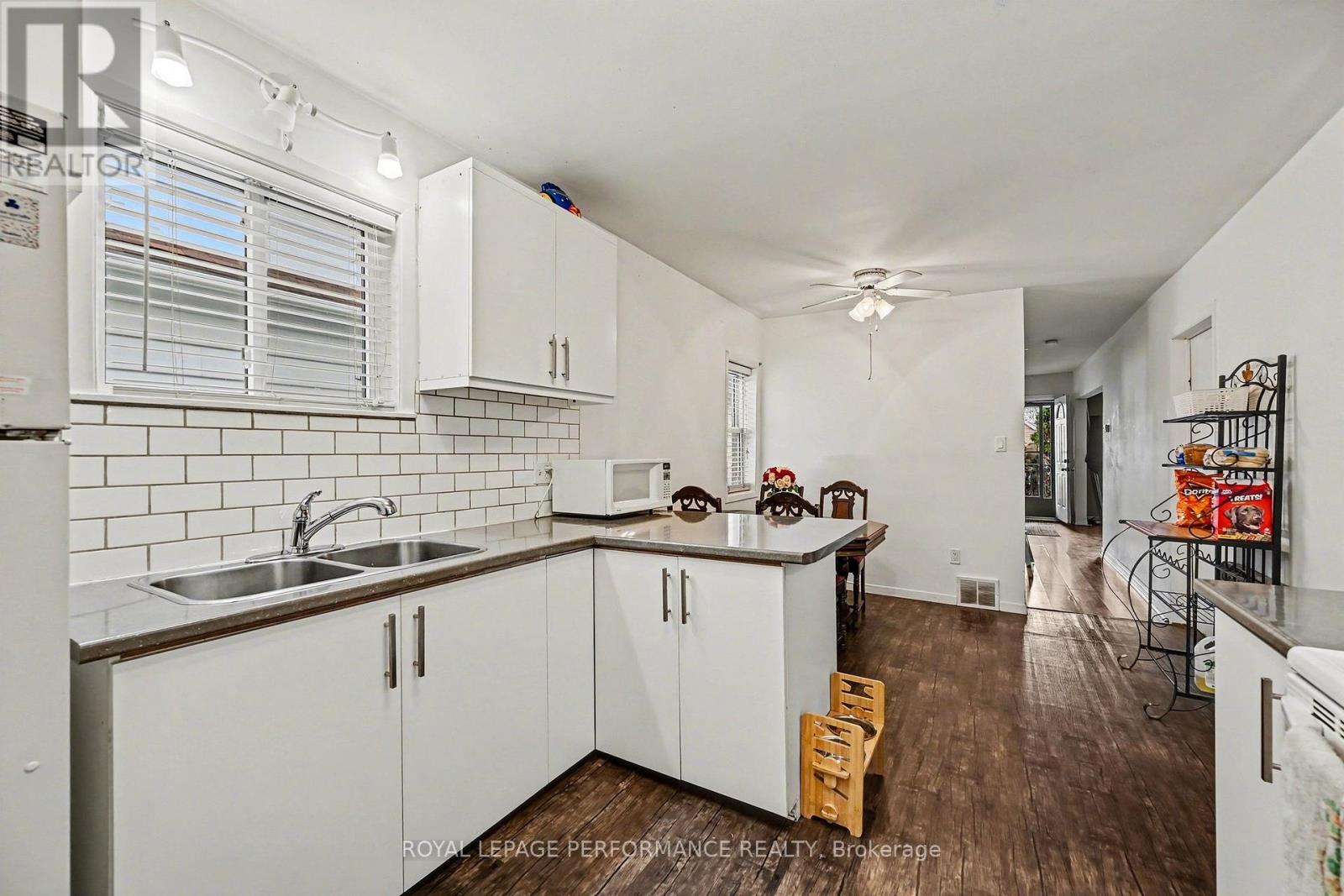 414 GILLESPIE AVENUE - 7