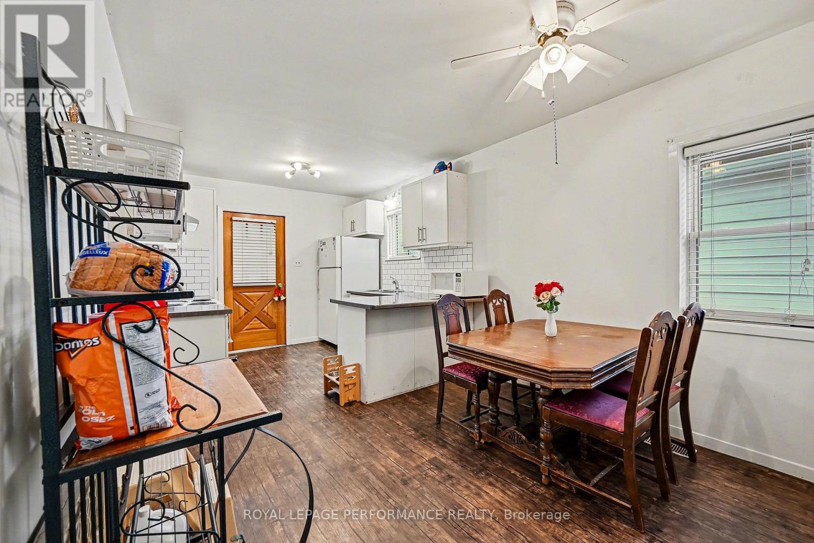 414 GILLESPIE AVENUE - 8
