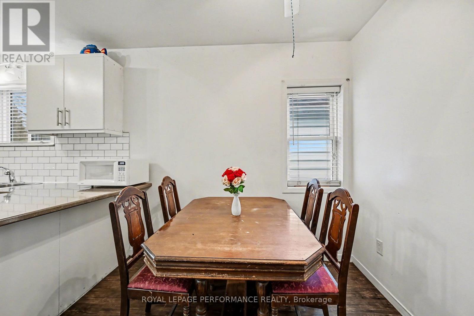 414 GILLESPIE AVENUE - 9