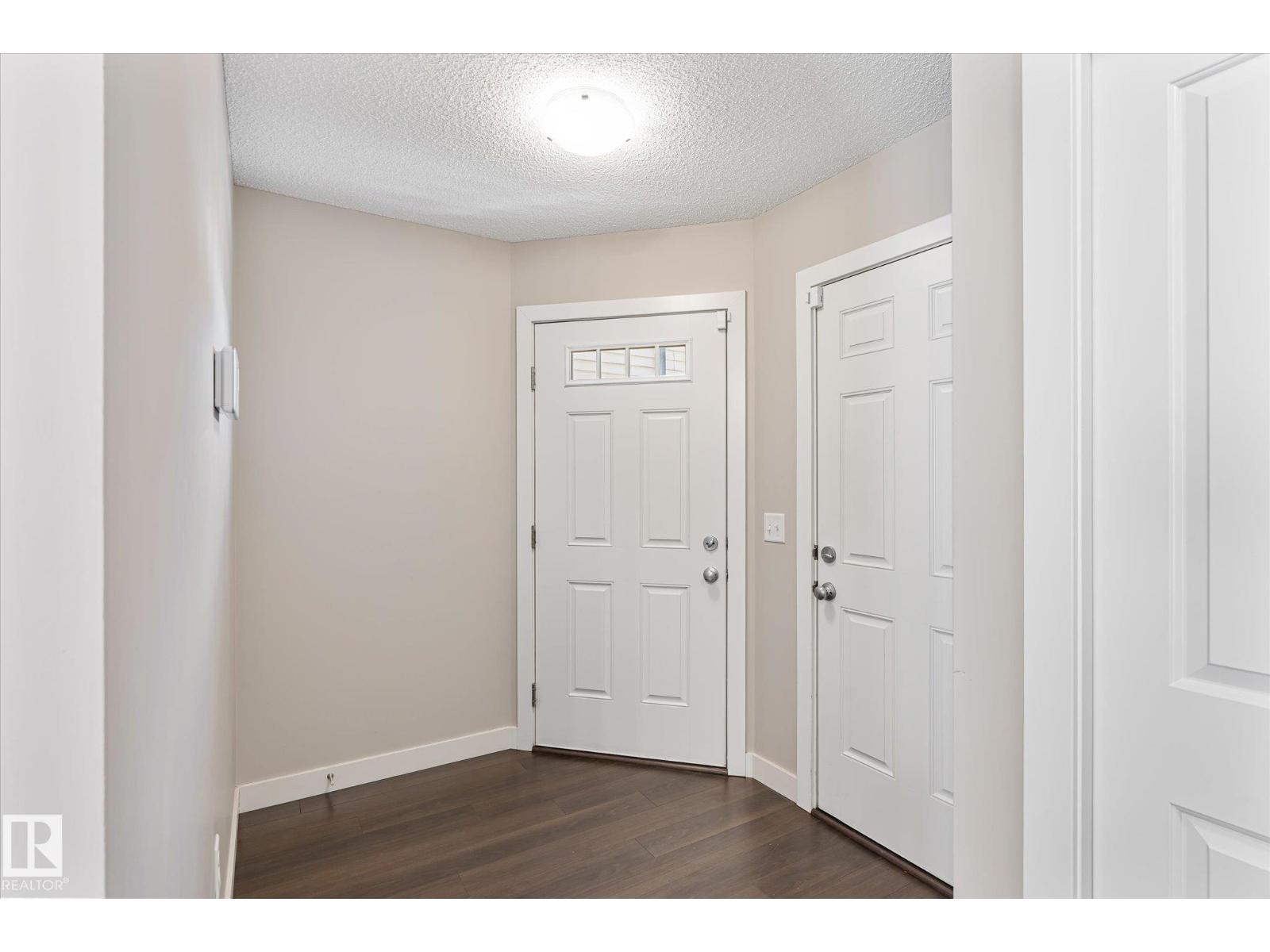 3217 11 AV NW, Edmonton