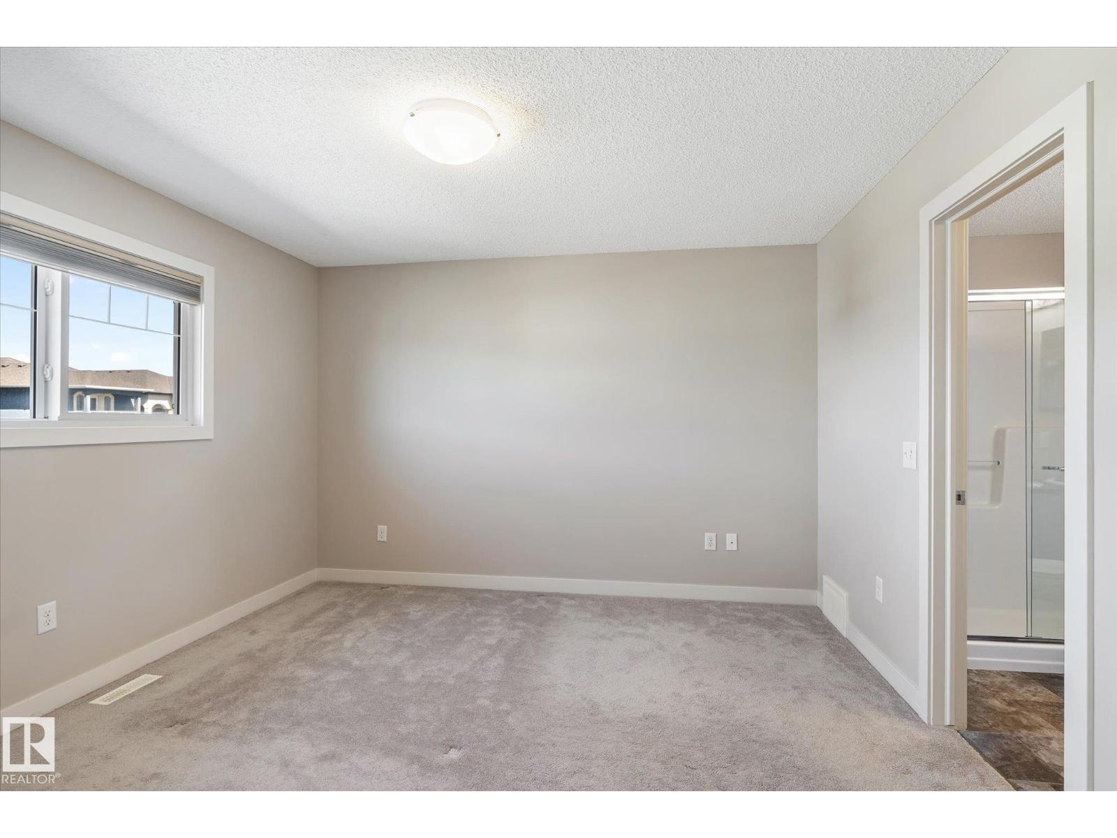 3217 11 AV NW, Edmonton