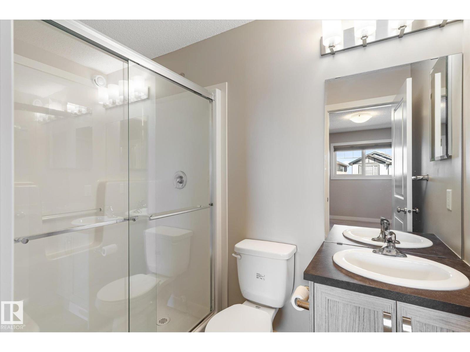 3217 11 AV NW, Edmonton