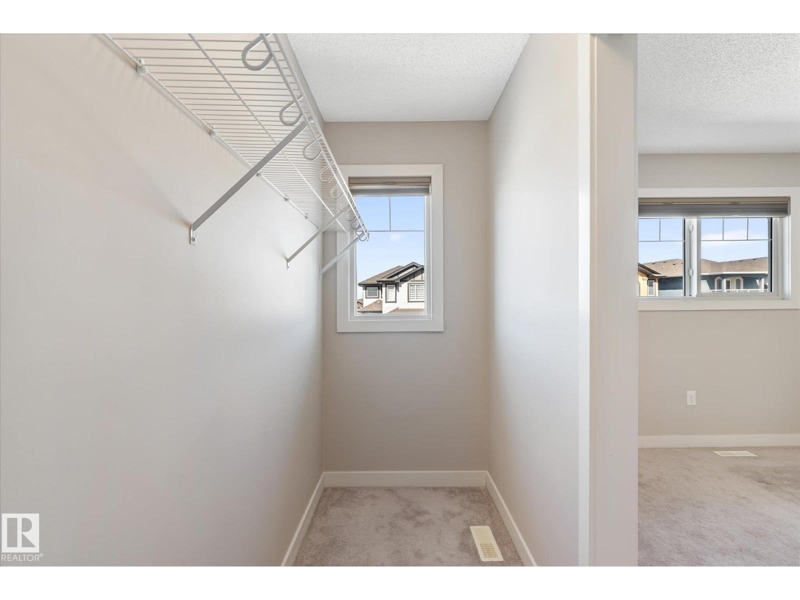 3217 11 AV NW, Edmonton