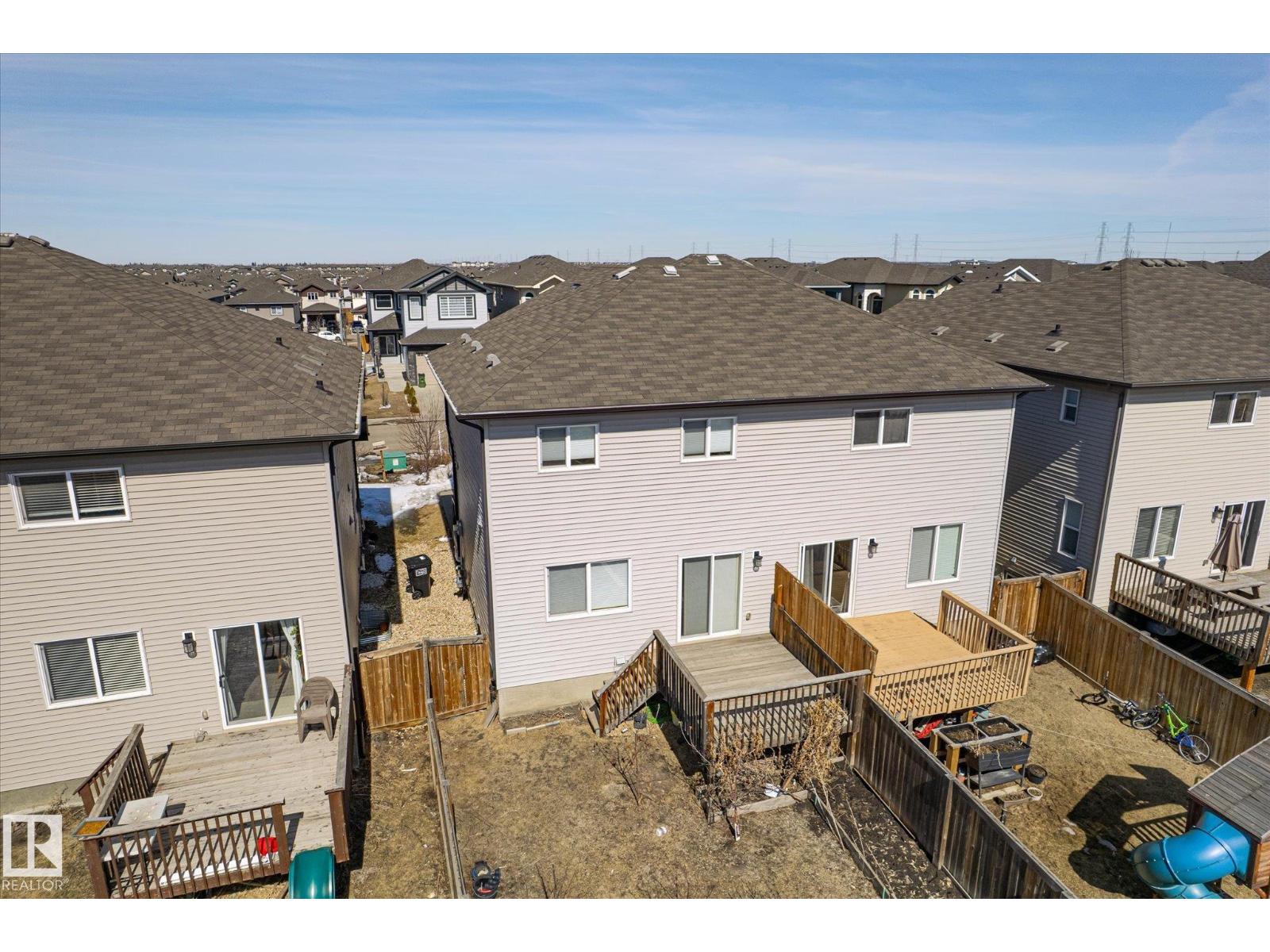 3217 11 AV NW, Edmonton