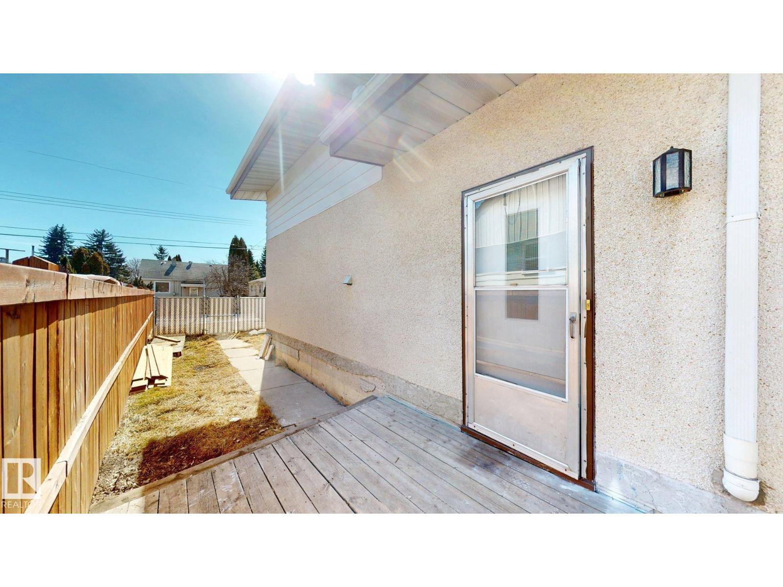 8515 86 AV NW, Edmonton