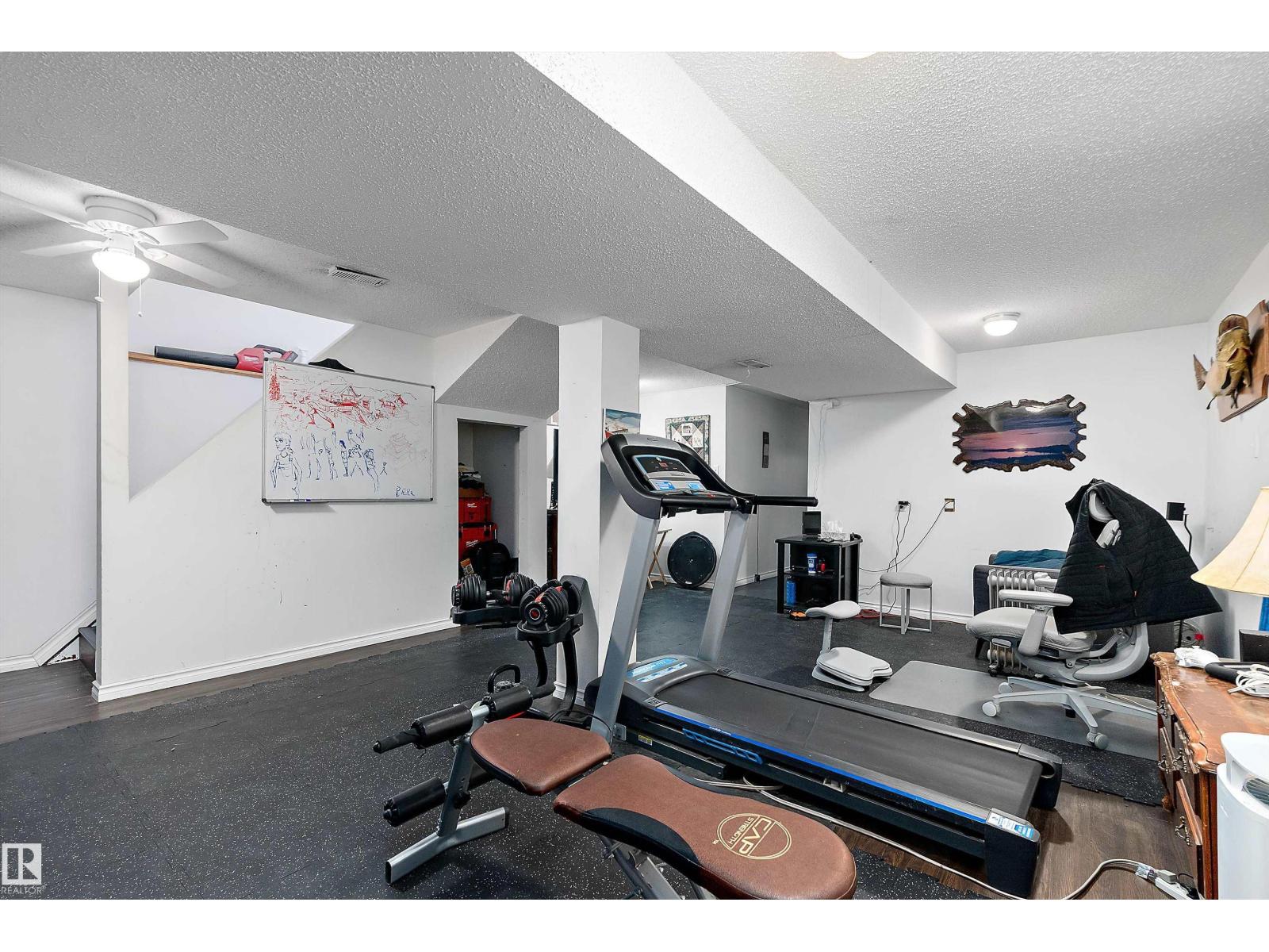 28 Camelot AV, Leduc