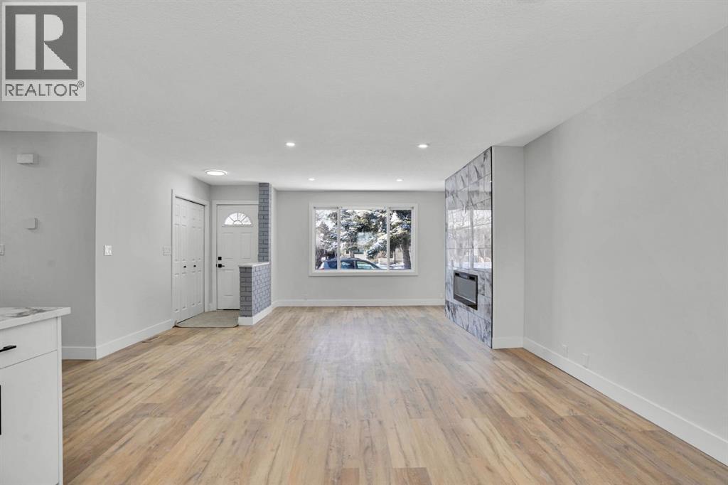 363 TEMPLESIDE CIRCLE NE - 7