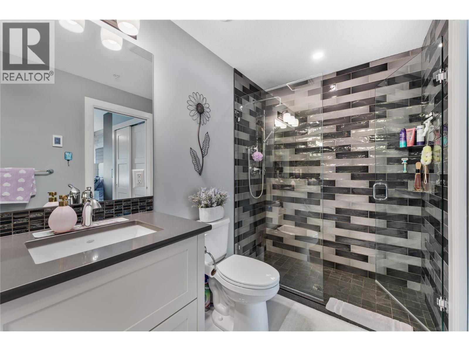 #309 3475 GRANITE CLOSE - 26