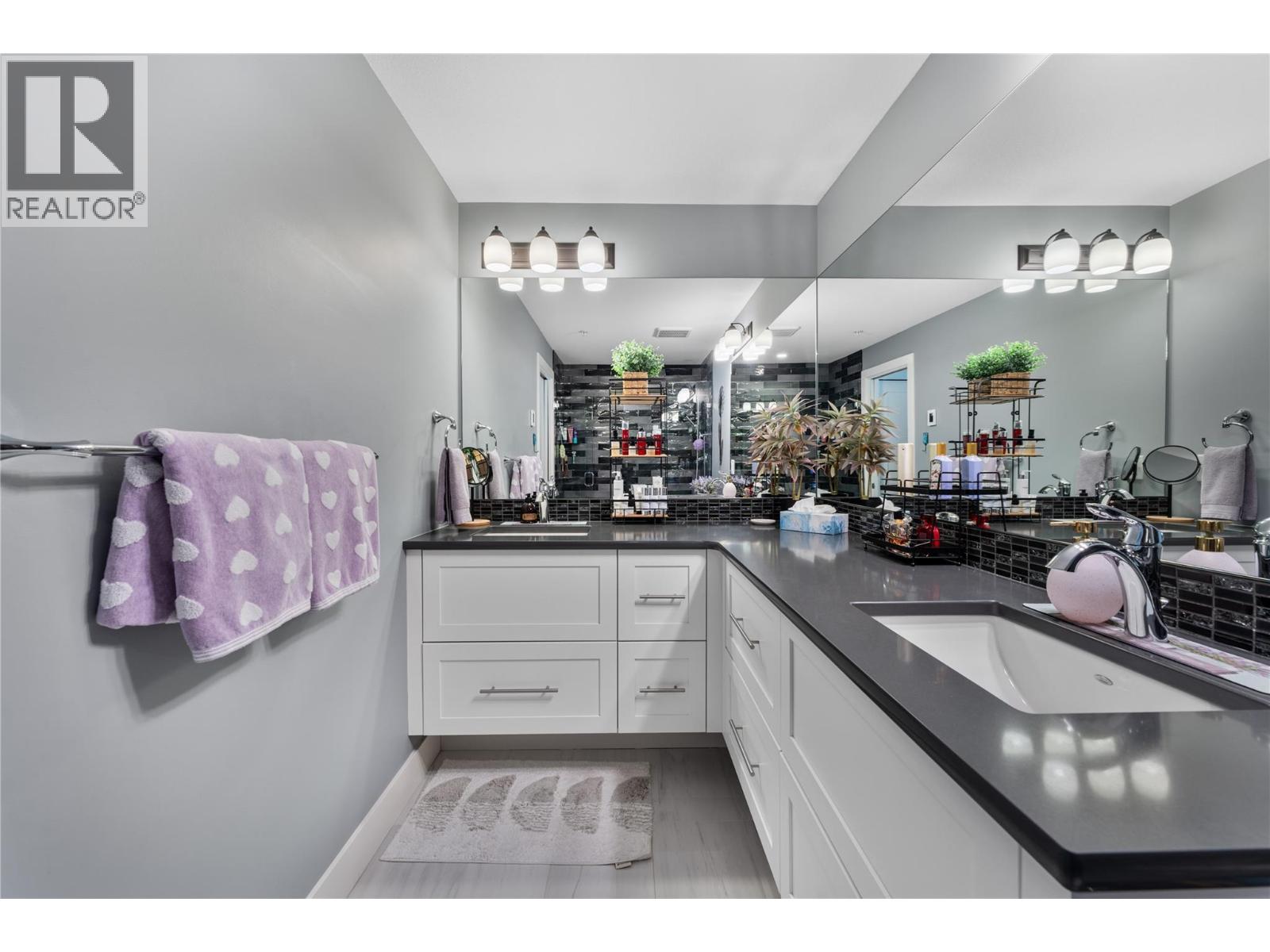 #309 3475 GRANITE CLOSE - 24