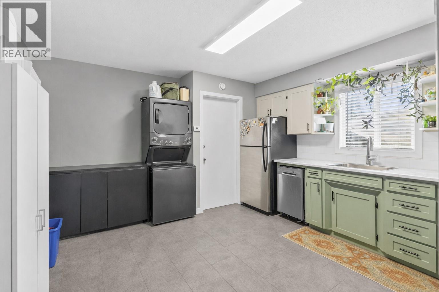 407/409 MULBERRY AVENUE - 6