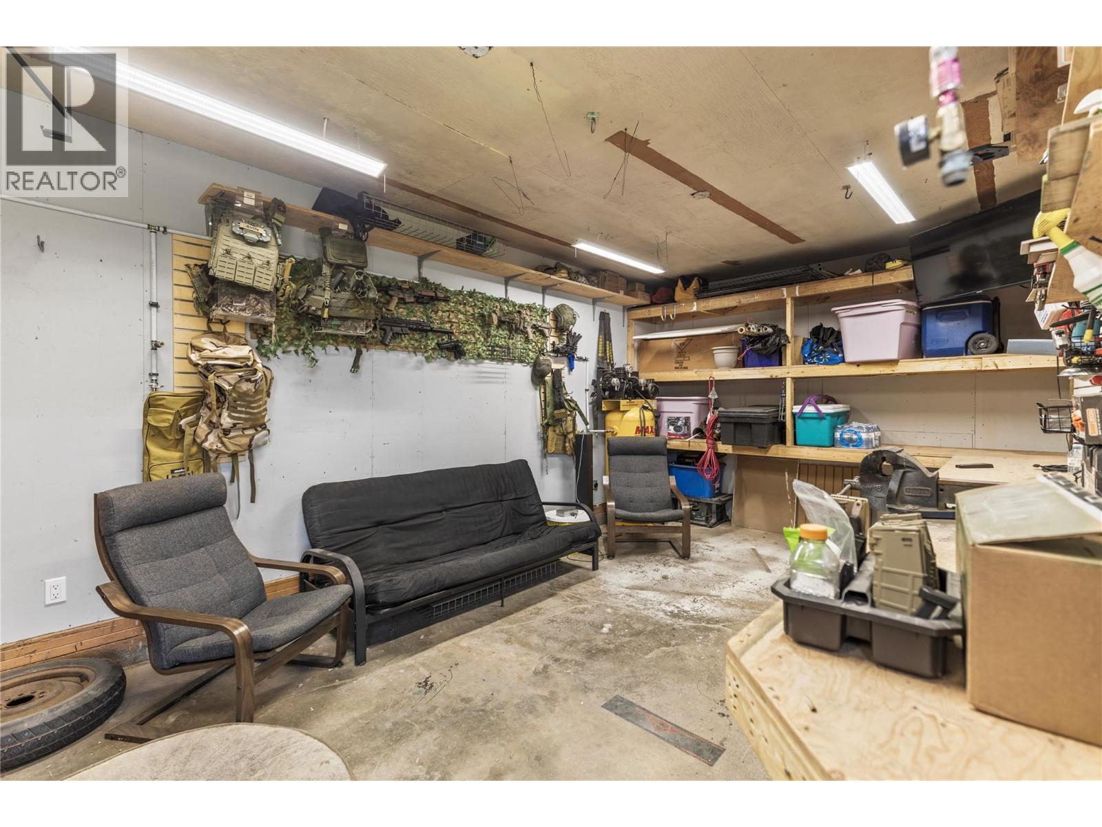 407/409 MULBERRY AVENUE - 19