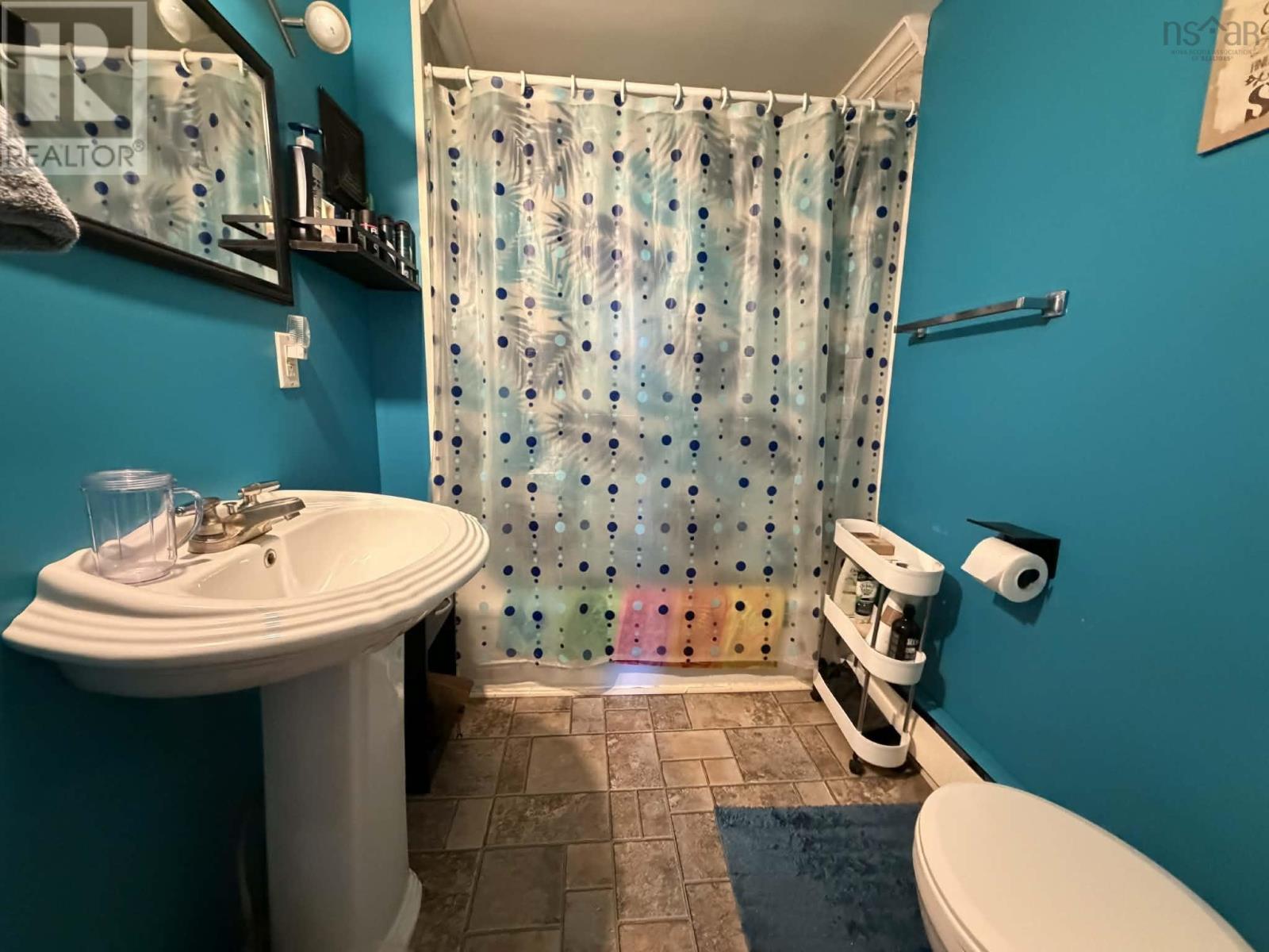 Property 29 of 47 of 126 Pembroke Road