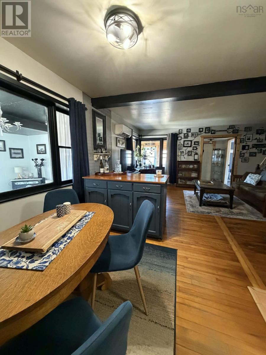 Property 11 of 47 of 126 Pembroke Road