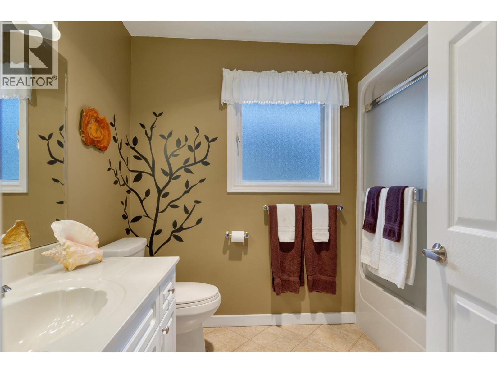 7020 LAKERIDGE DRIVE - 38