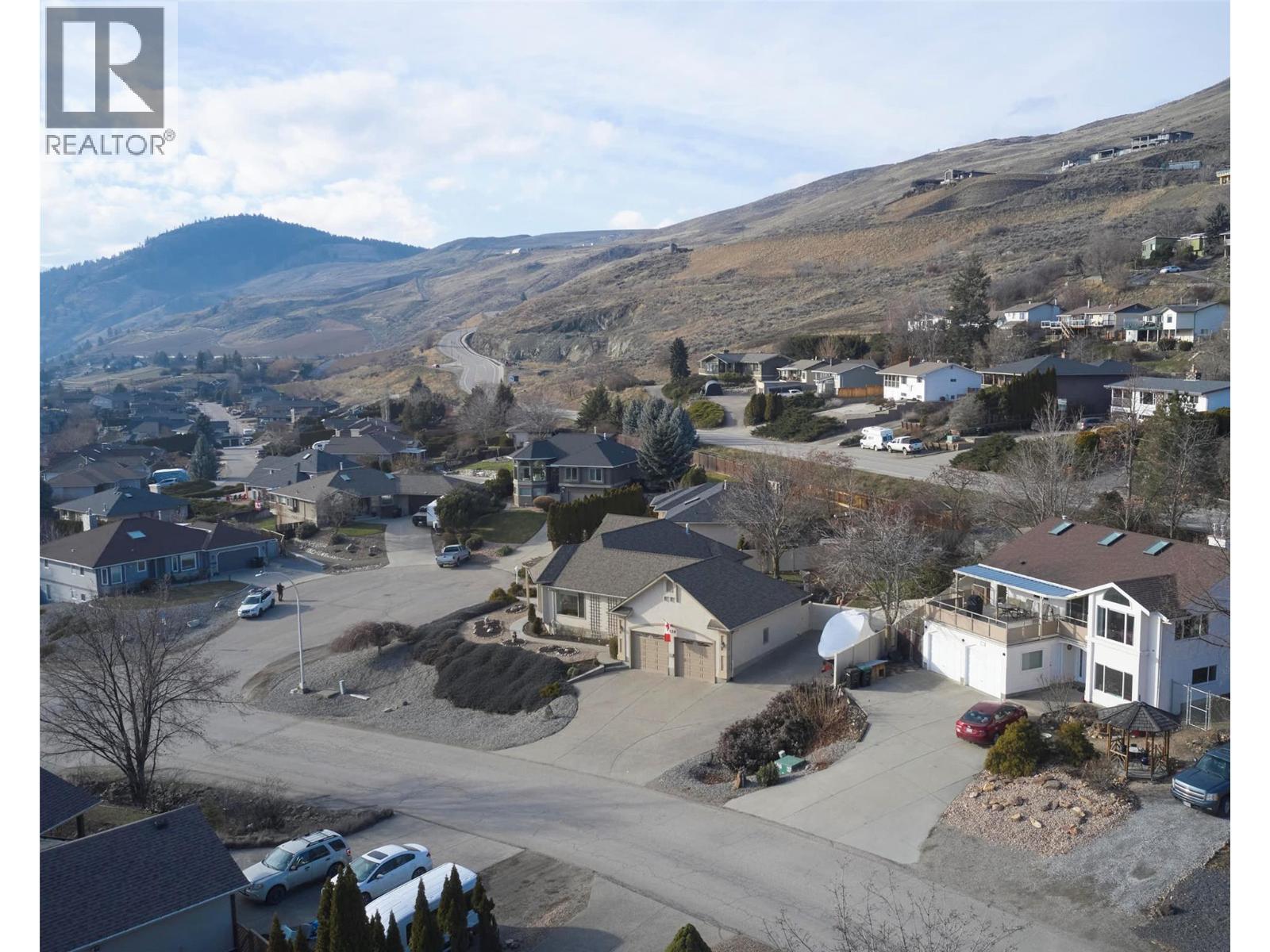 7020 LAKERIDGE DRIVE - 73