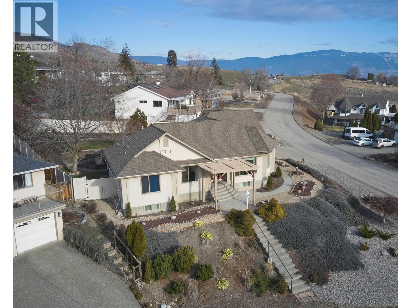 7020 LAKERIDGE DRIVE - 91