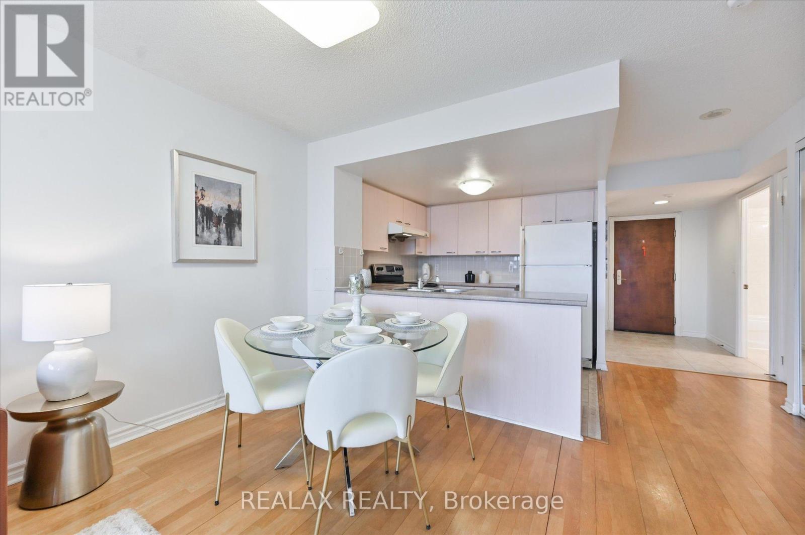 #302 130 POND DRIVE - 15