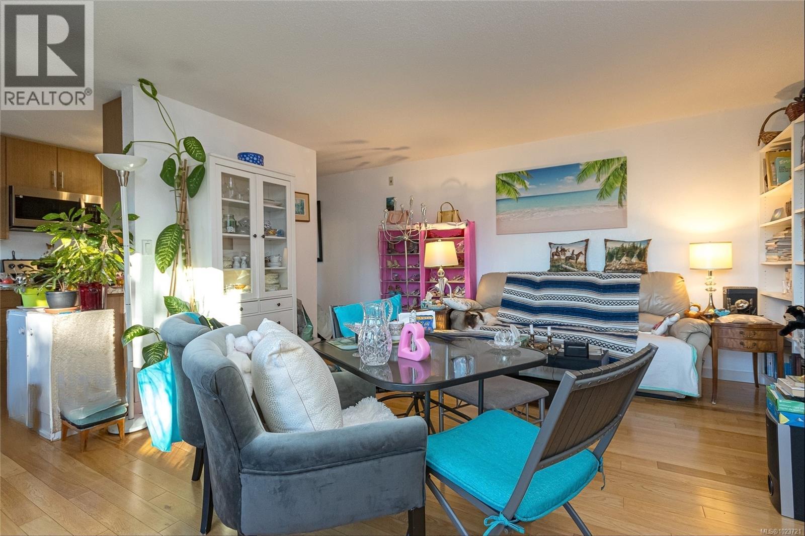 #405 3800 QUADRA ST - 10