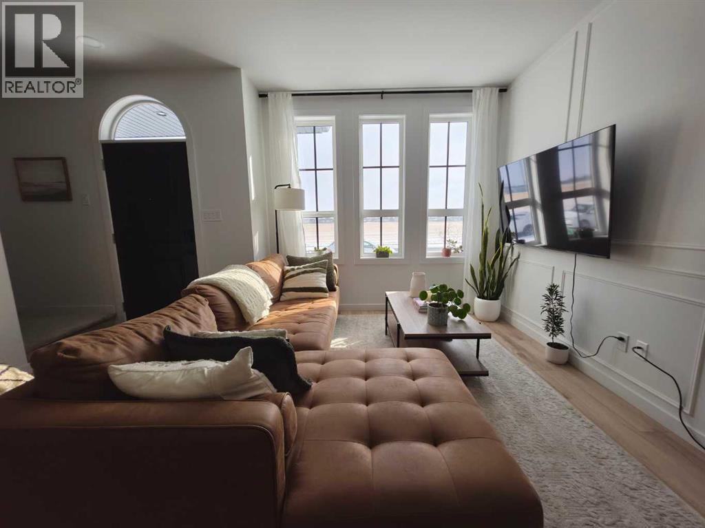 633 BLACKWOLF BOULEVARD N - Image 3