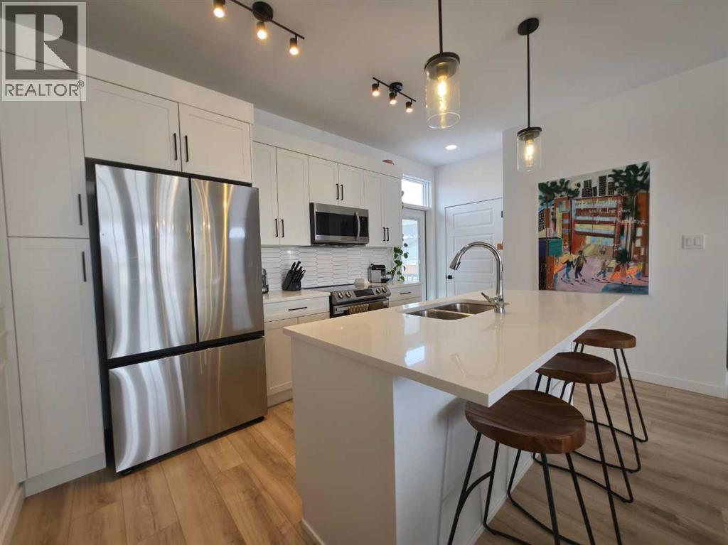 633 BLACKWOLF BOULEVARD N - 7