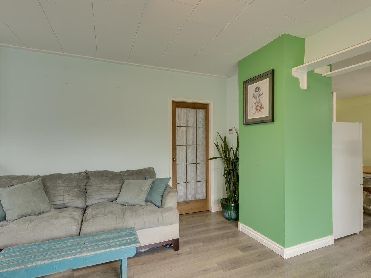 7650 TAULBUT STREET — photo 10