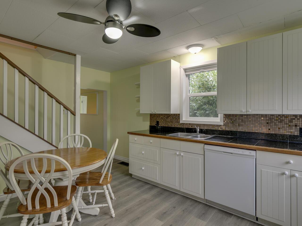 7650 TAULBUT STREET — photo 14