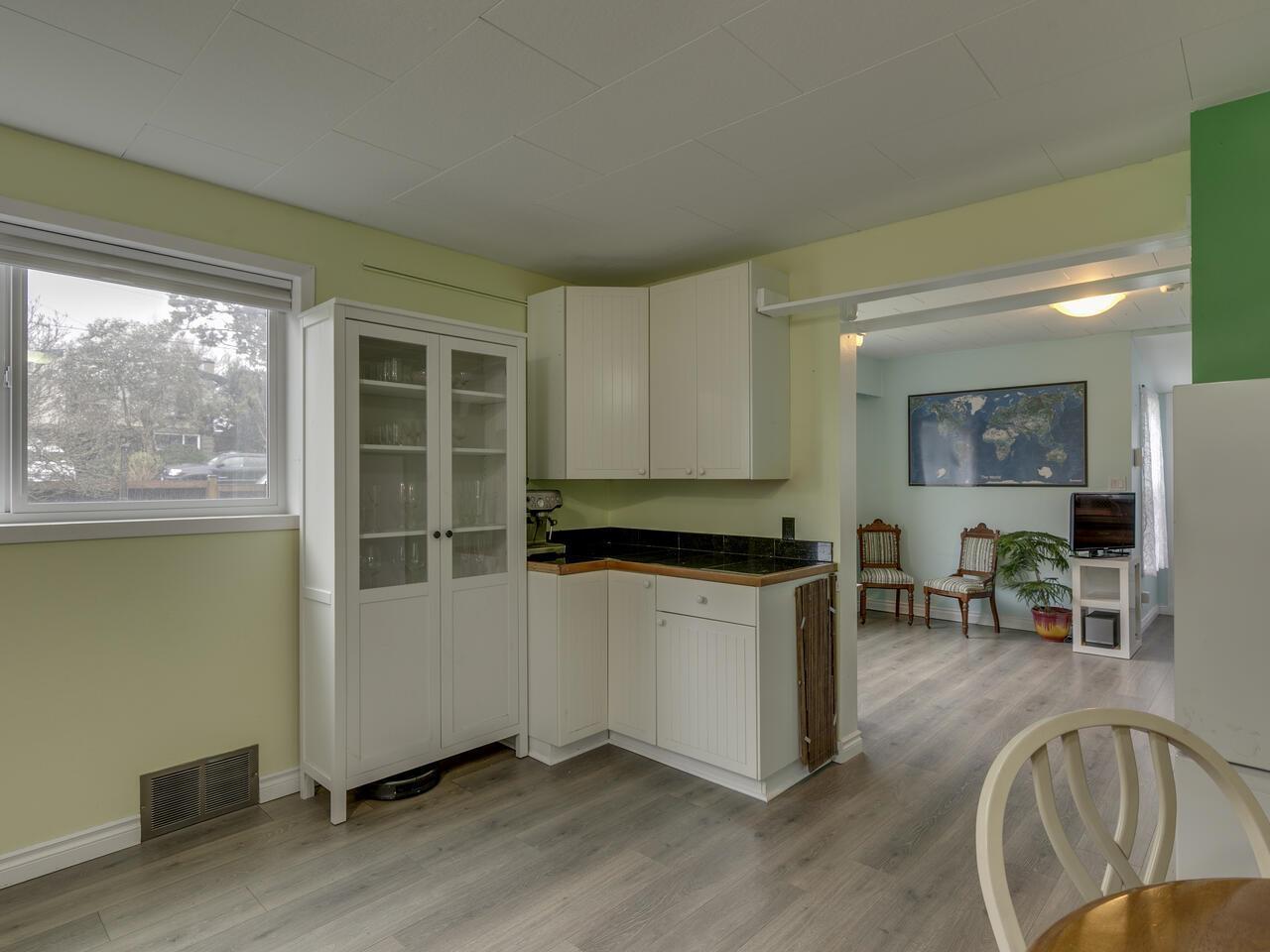7650 TAULBUT STREET — photo 16