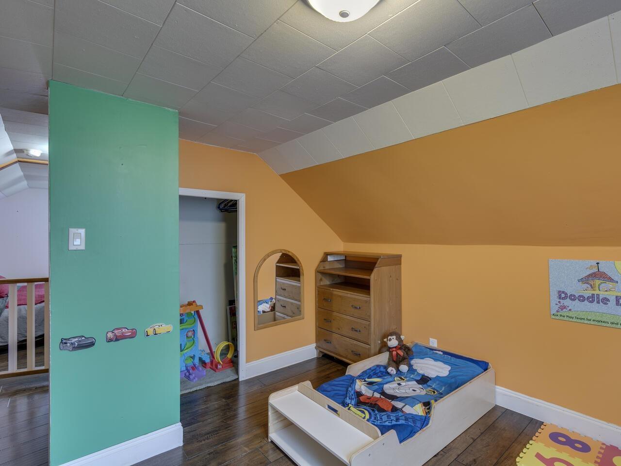 7650 TAULBUT STREET — photo 24
