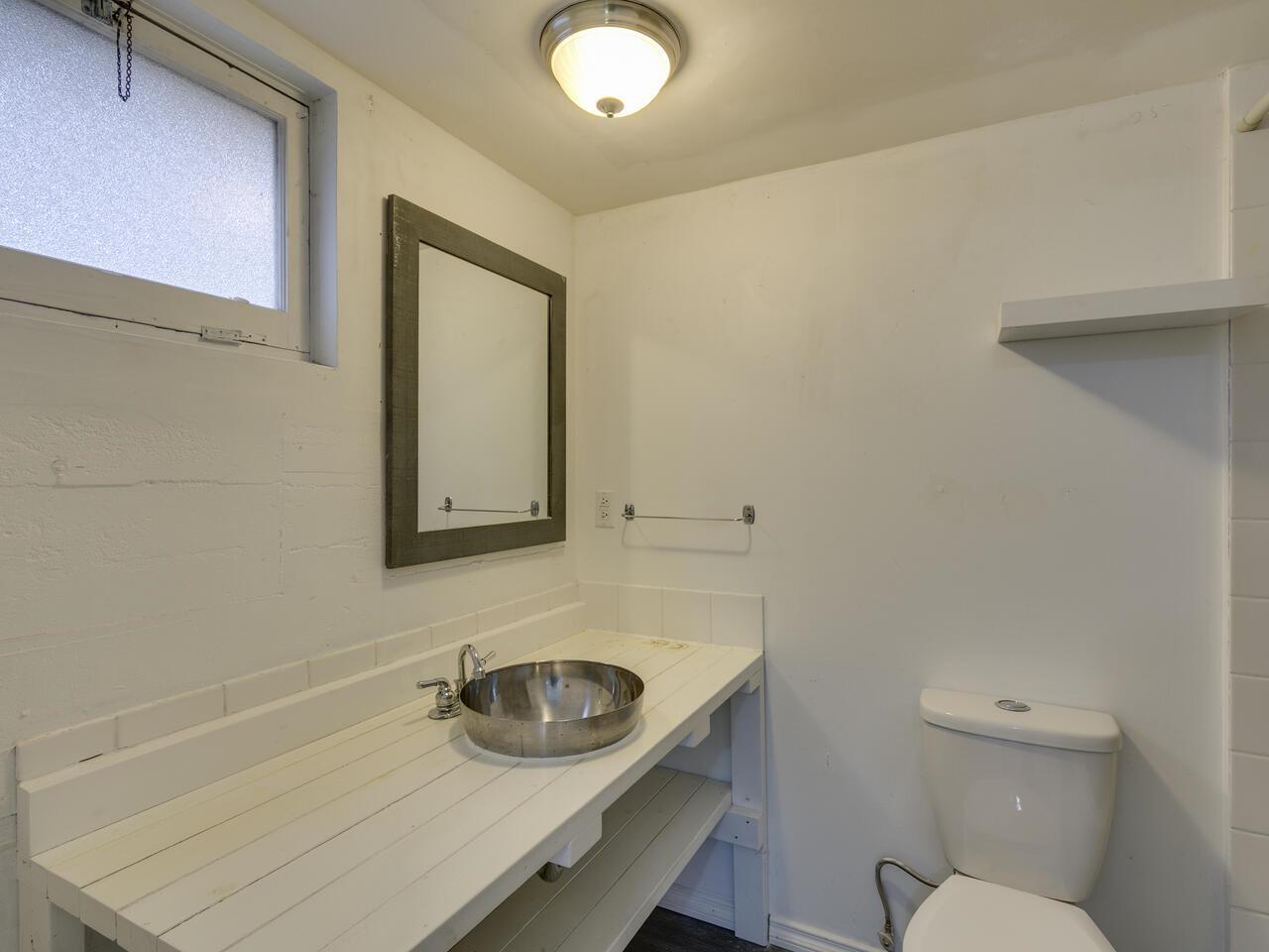 7650 TAULBUT STREET — photo 32