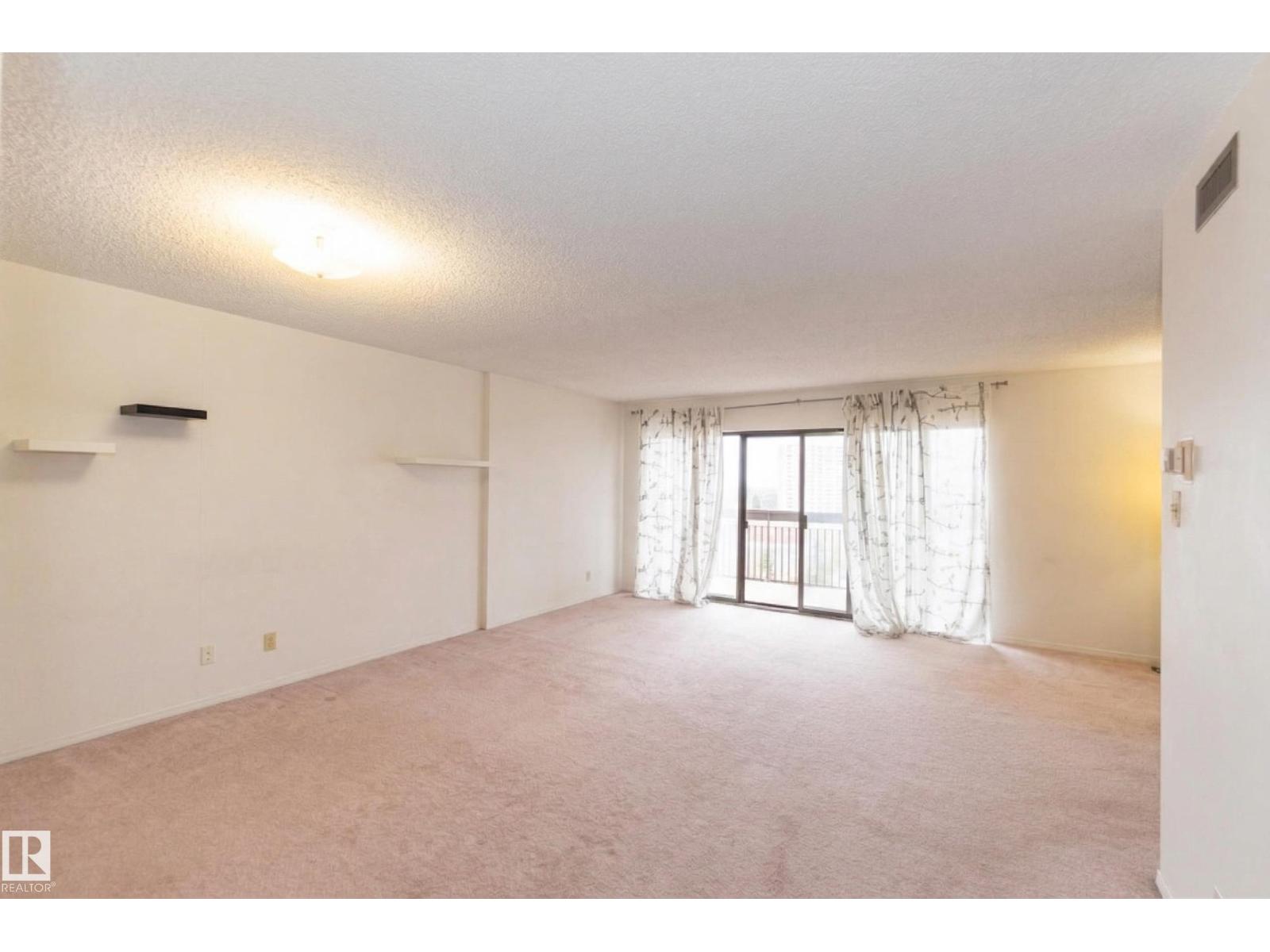 #1004 11027 87 AV NW, Edmonton