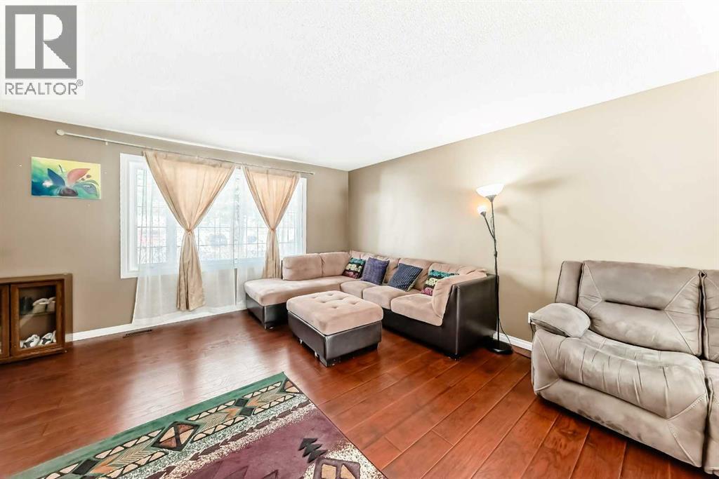 271 DALHURST WAY NW - 8