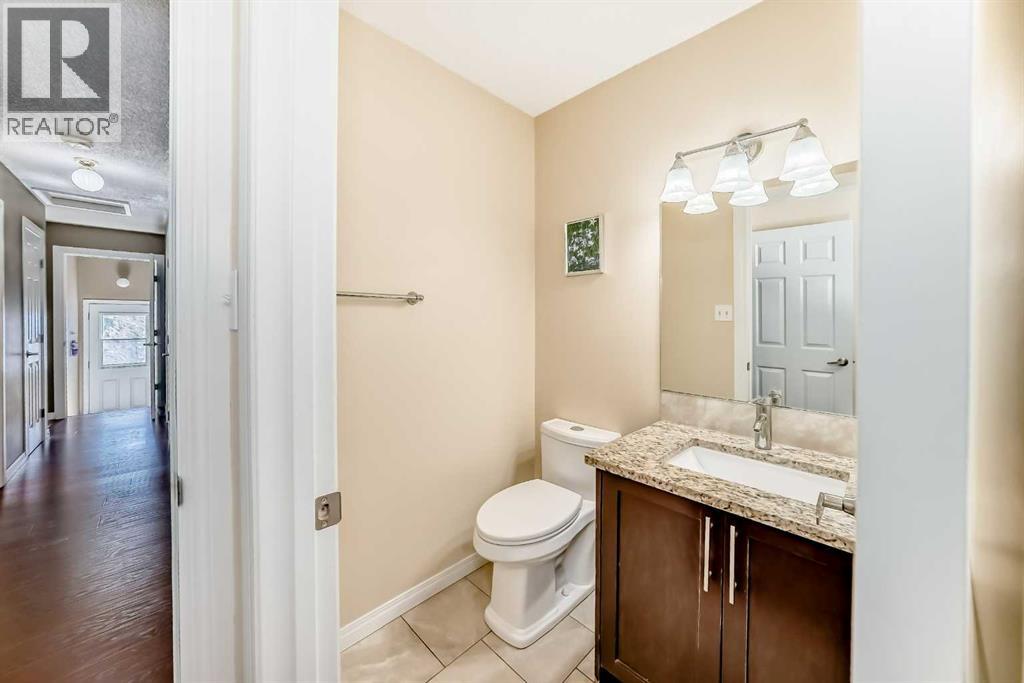 271 DALHURST WAY NW - 26