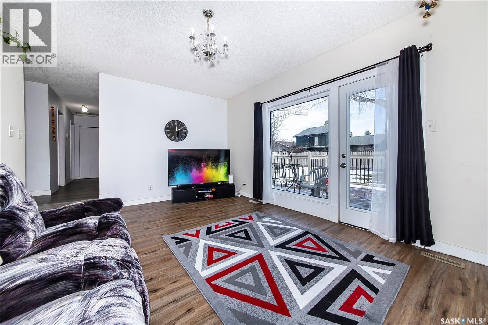 639 REDBERRY ROAD - 11