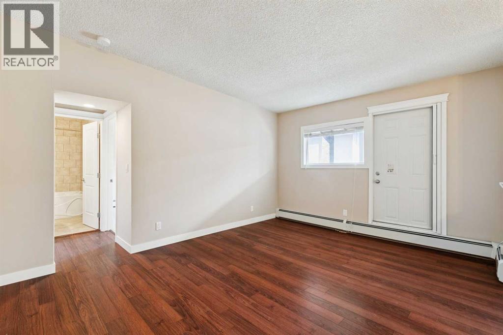 #4 605 67 AVENUE SW - 8