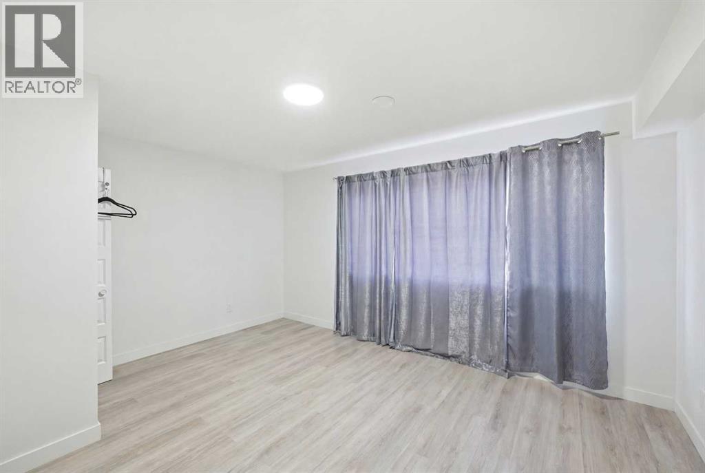 
          717 Windrow Manor Southwest
            <br/>
            <span>Airdrie</span>
            , 
            <span>AB</span>
             <span>T4B5H6</span>
         - Photo 38