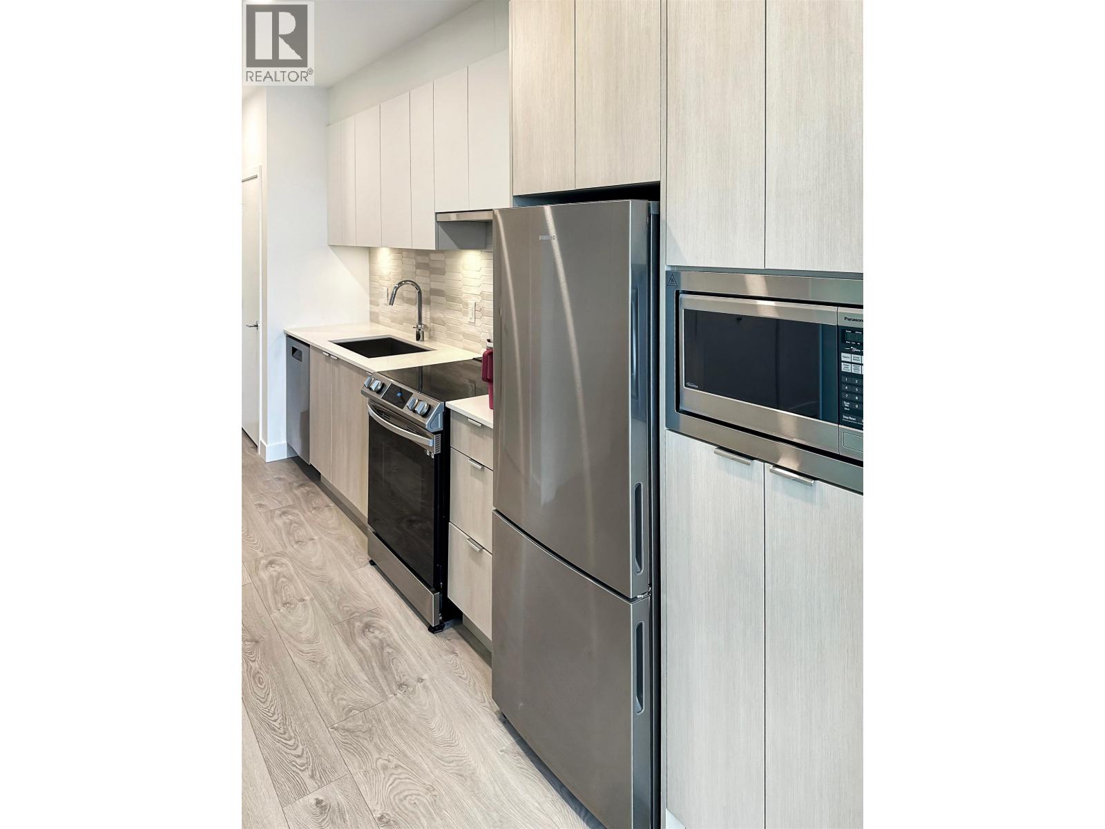 #403-2499 RABBIT Drive, Delta