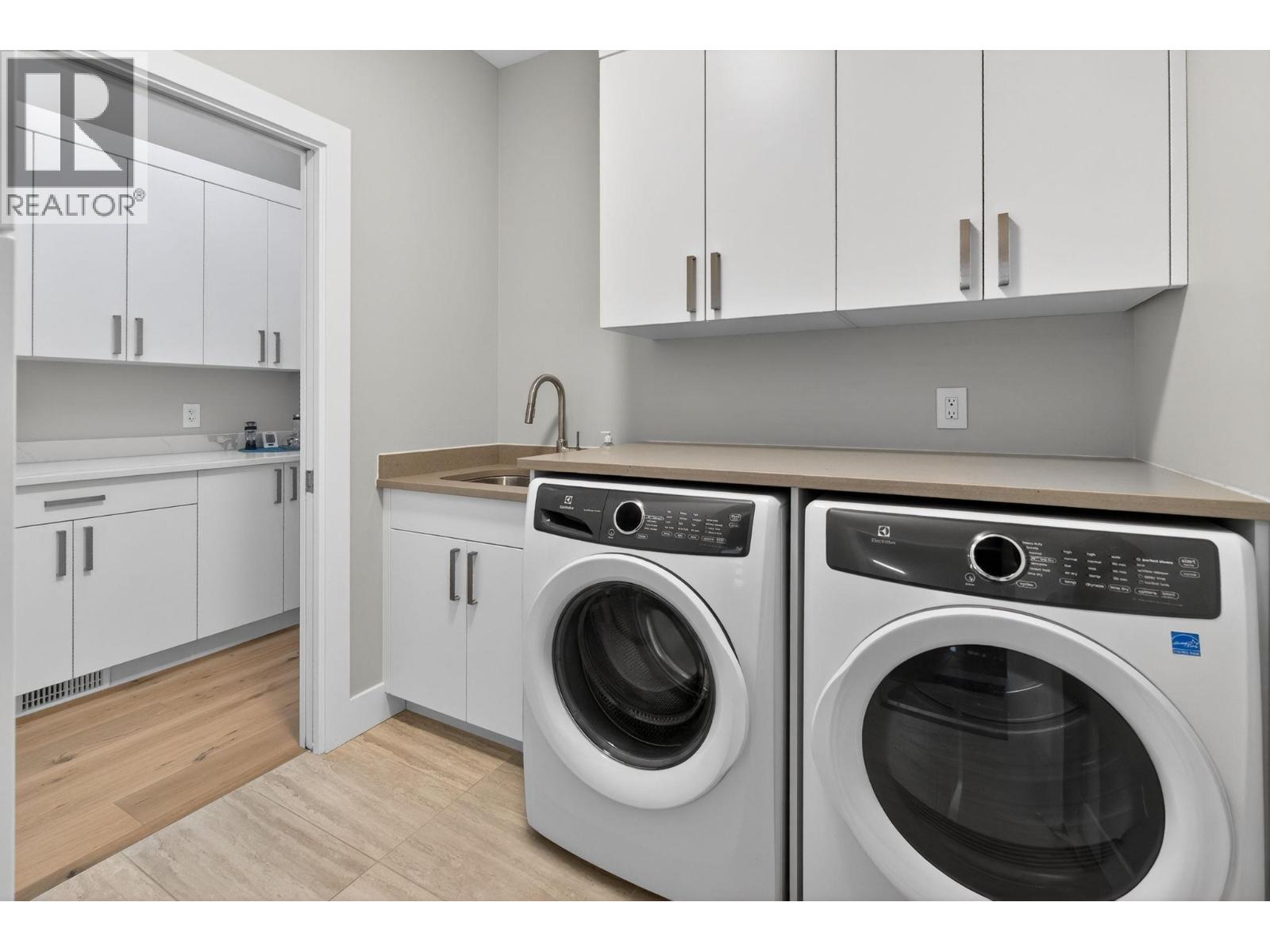 9882 BEACON HILL DRIVE - 39