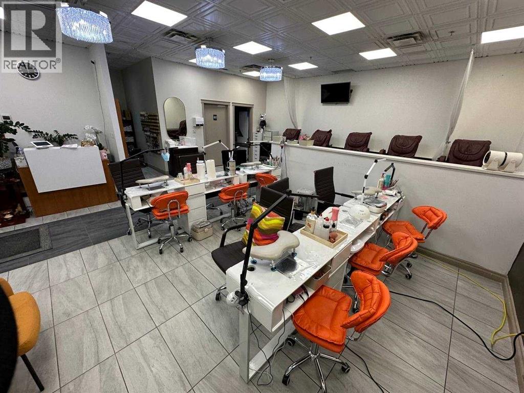 Business for Sale in    Avenue NW Hounsfield Heights/Briar Hill Calgary 