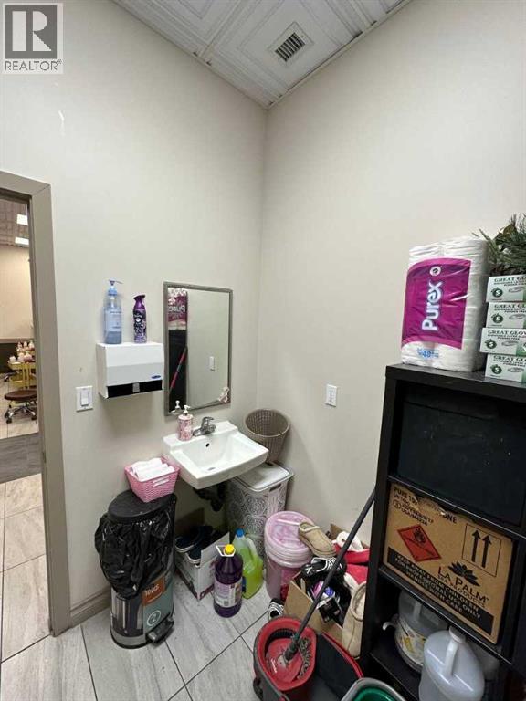 Business for Sale in    Avenue NW Hounsfield Heights/Briar Hill Calgary 