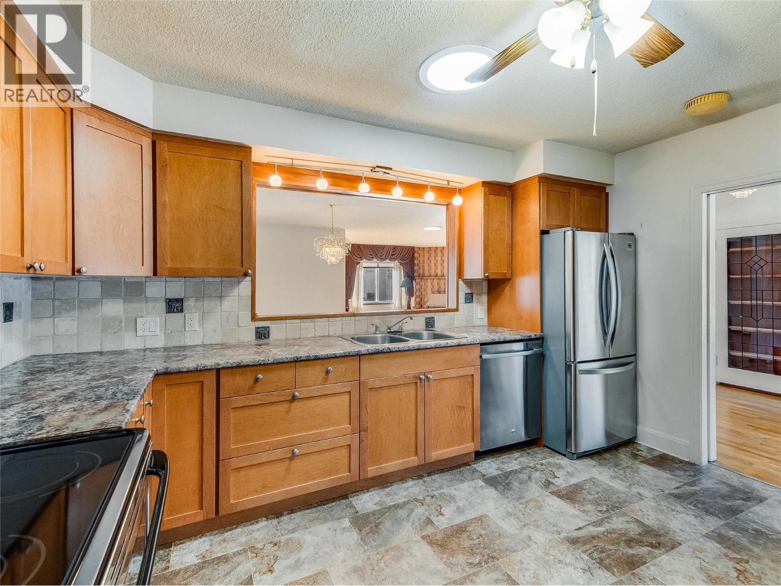101 10th Avenue - 15