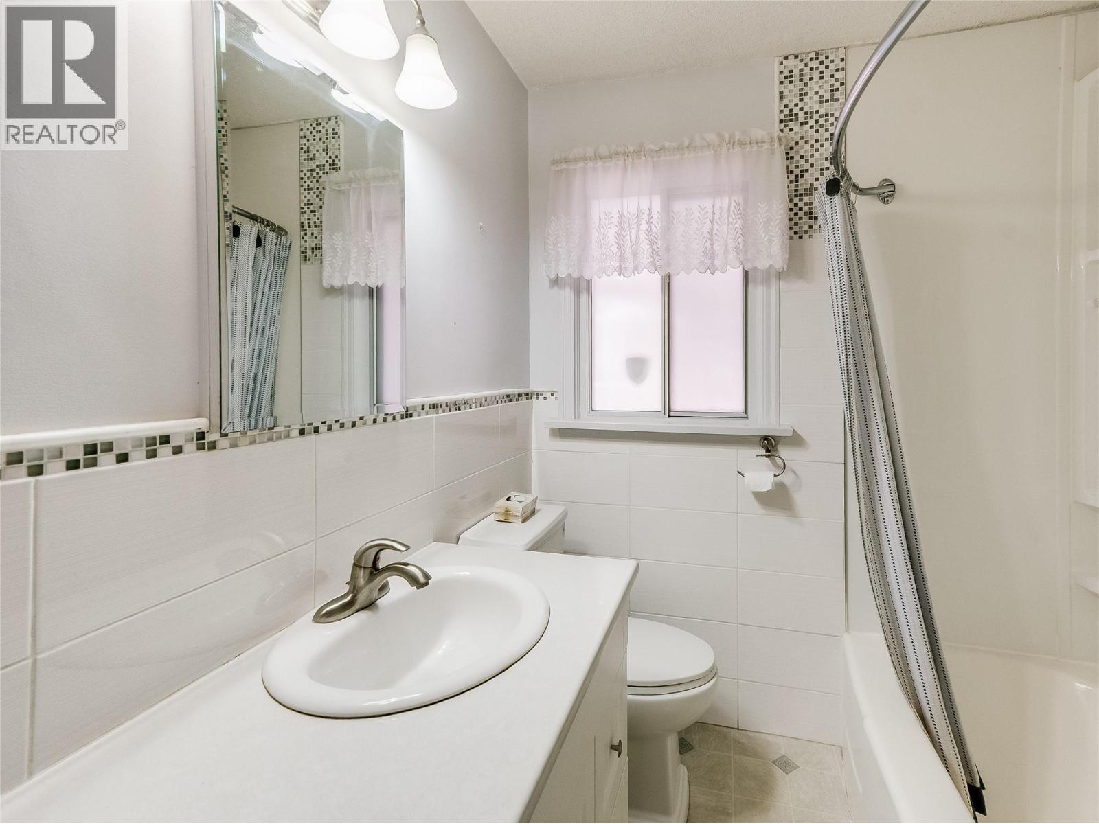 101 10th Avenue - 28