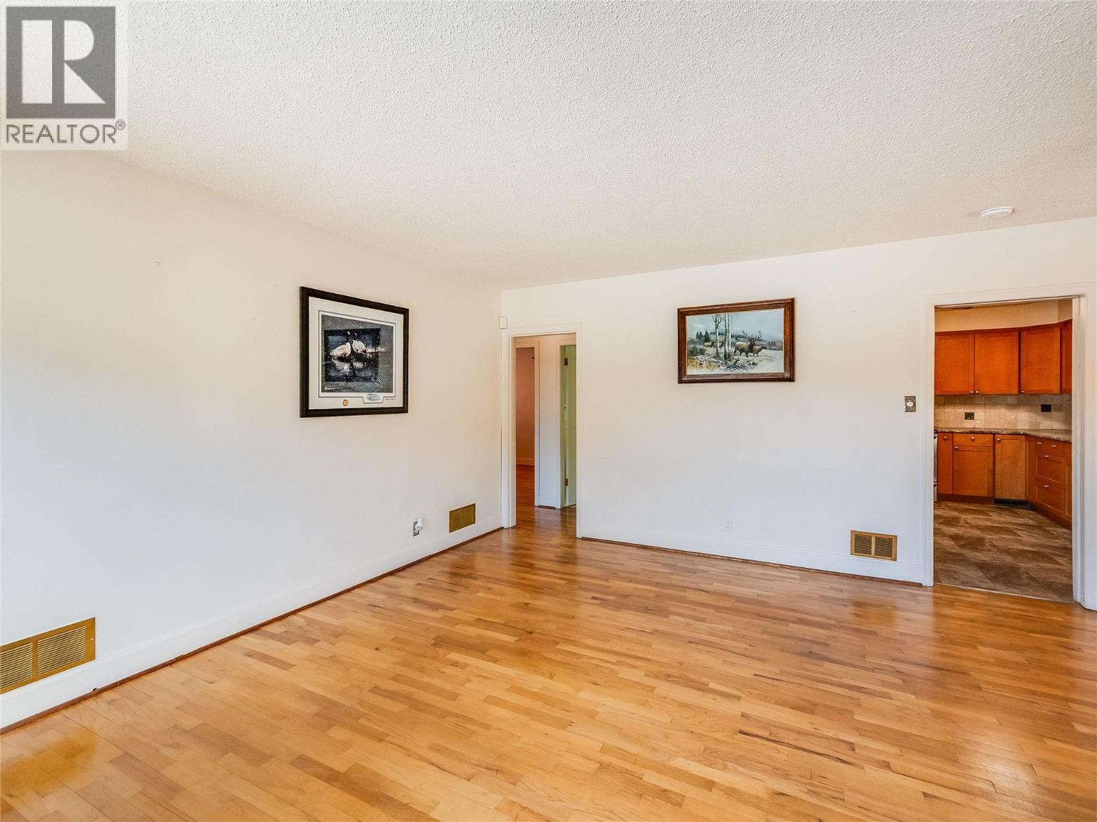 101 10th Avenue - 11
