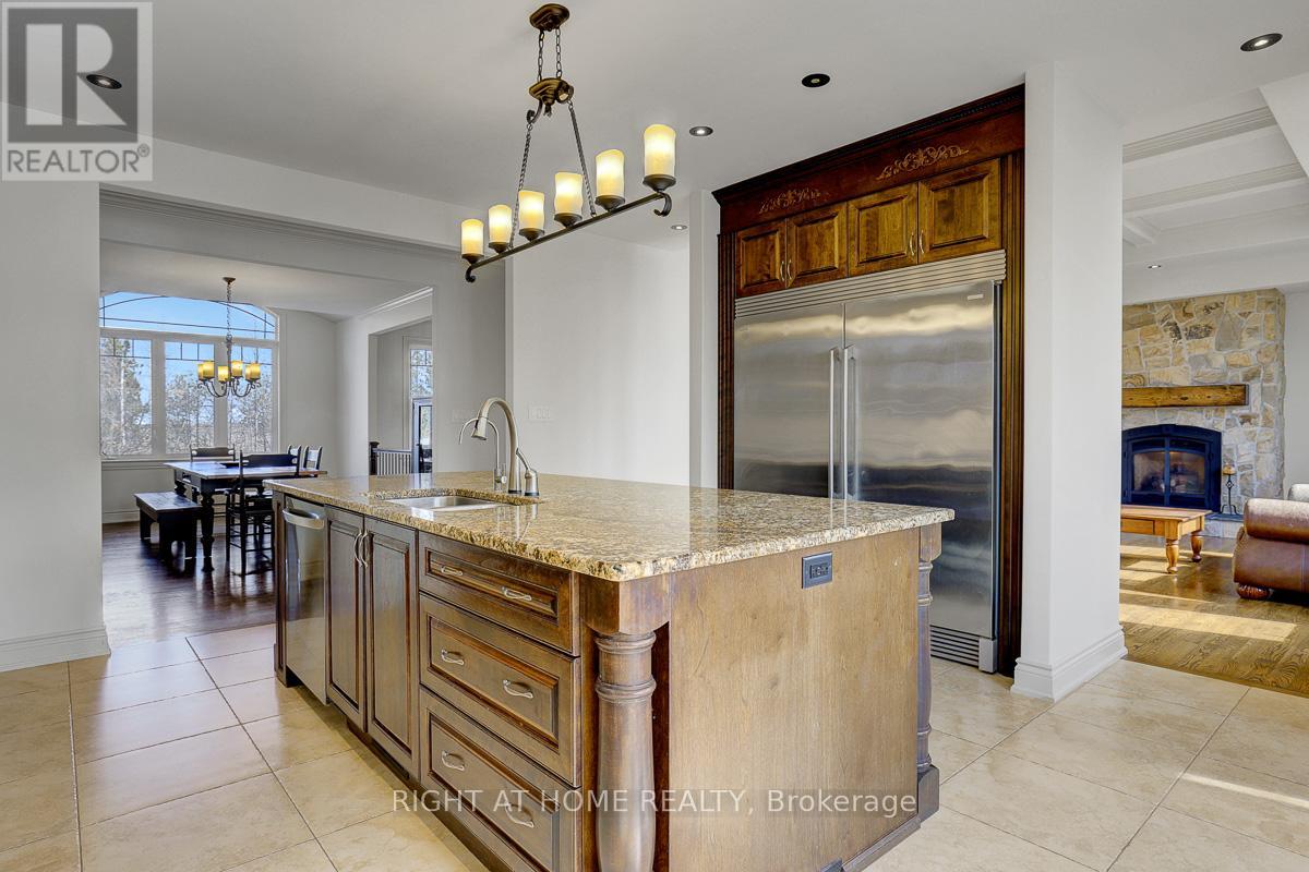 8660 FLEWELLYN ROAD - 14