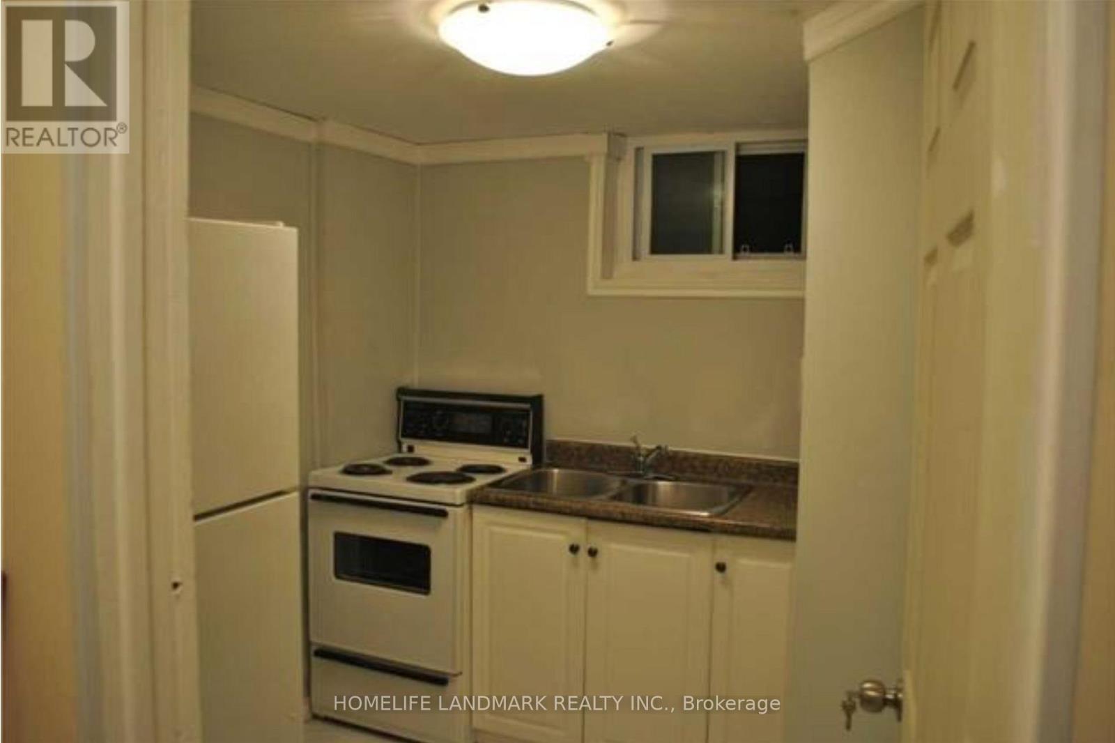 28 ROYWOOD DRIVE - 14