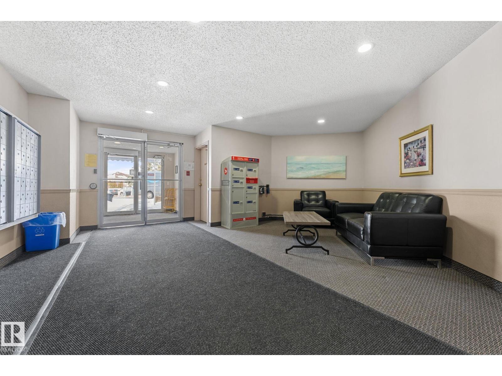 #208 6710 158 AV NW, Edmonton